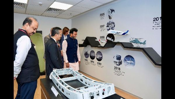 Delhi L-G Deploys Bus Marshals for Pollution