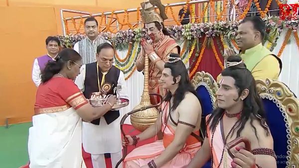 President Murmu PM Modi Attend Dussehra