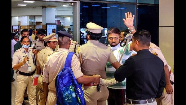 Mamata Banerjee Urges Women to Spot Fake Videos Mamata Banerjee Urges Women to Spot Fake Videos