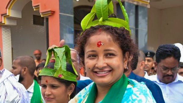 JMM leader Kalpana Soren during a public meeting ahead of Jharkhand Assembly elections