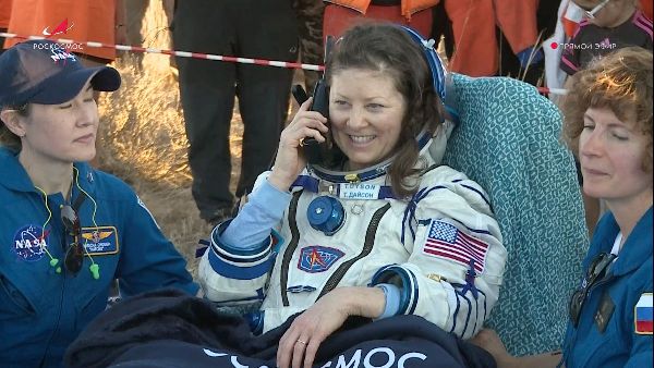 NASA Astronaut Hospitalised After Extended Space Mission Oneindia News NASA Astronaut Hospitalised After Extended Space Mission Oneindia News