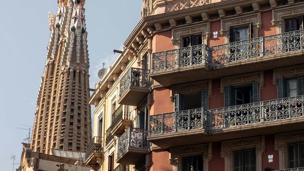 Chennai Firm Sends 1000 Employees On All-Expenses-Paid Spain Trip