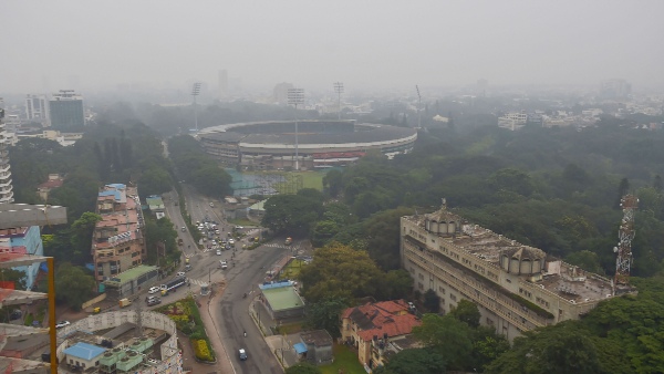Karnataka Weather Alert Bengaluru Set for Chilly Weather Fog and Cloudy Skies