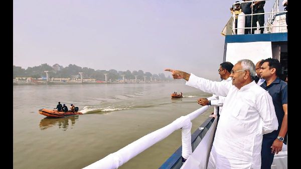 Political Tensions Over Chhath Ghat in Delhi