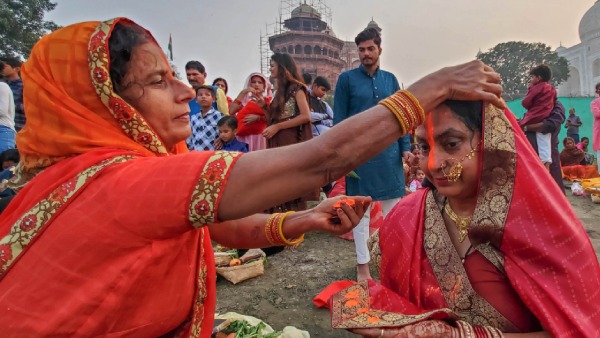 Chhath Puja Rush Domestic Flights To Bihar Cost More Than Dubai Tickets