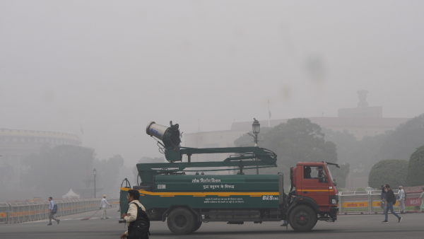 An anti-smog gun being used to spray water droplets to curb air pollution amid smog in New Delhi Wednesday Nov 13 2024