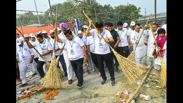 Delhi Congress Calls AAP a Sinking Ship