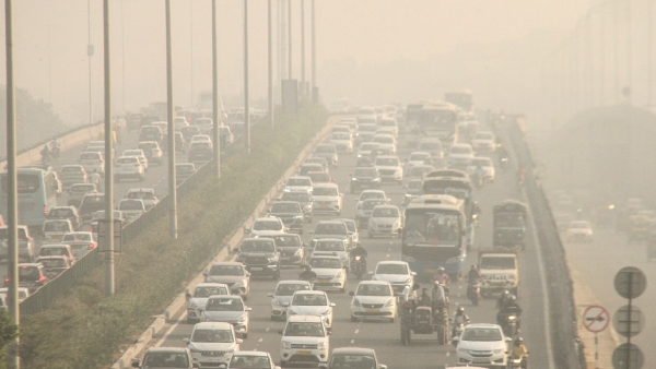 Delhi Pollution SC Pulls Up Delhi Govt