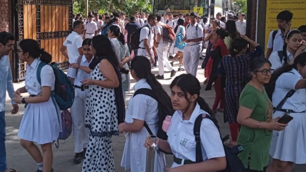 Delhi Schools Shift To Hybrid Mode