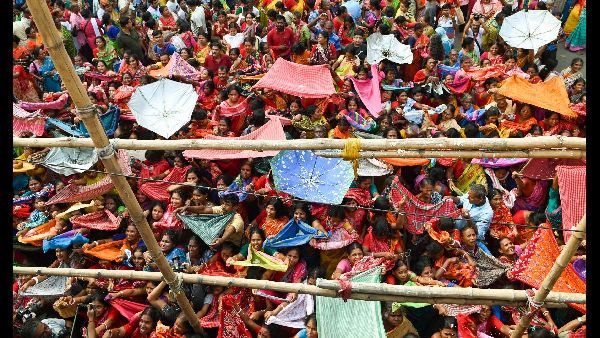 Govardhan Puja Held at 7,300 Cow Shelters