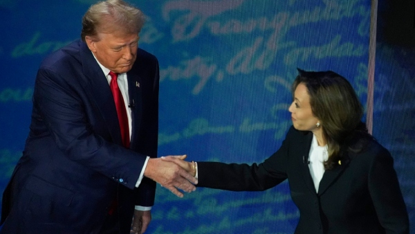 Kamala Harris Leads From Iowa