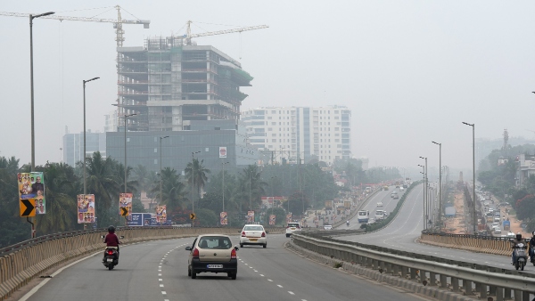 Karnataka Weather Alert IMD Warns Of Foggy Mornings And Light Rain In Bengaluru With Winter s Arrival