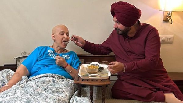 Navjot Kaur Sidhu Overcomes Stage-4 Cancer Navjot Kaur Sidhu Overcomes Stage-4 Cancer