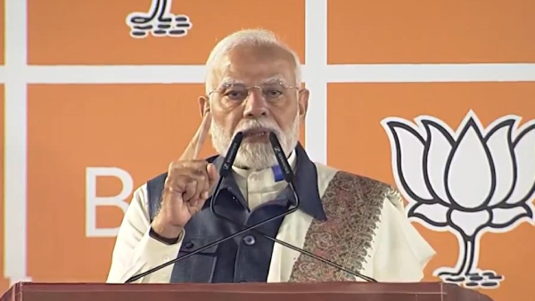 PM Modi addressing party workers at BJP HQ PM Modi addressing party workers at BJP HQ