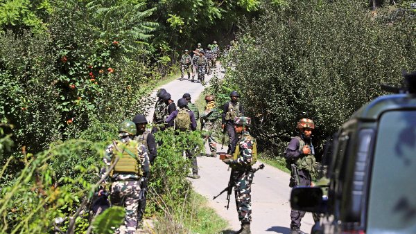 Bandipora Encounter Security Forces and Terrorists Exchange Fire in Intense Standoff