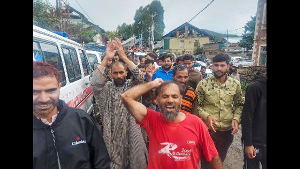 Lone Seeks NC Clarification on Article 370 Lone Seeks NC Clarification on Article 370