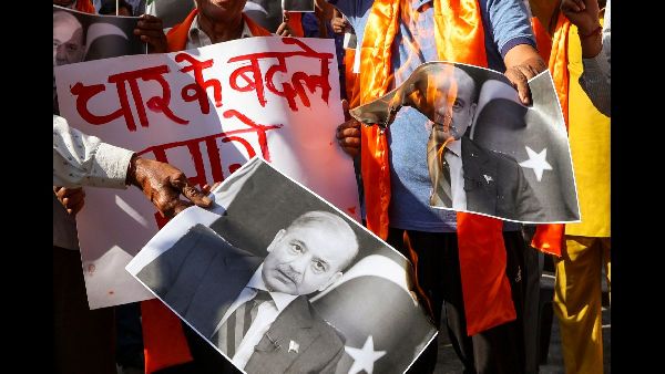 PM Sharifs Upcoming Visits to Saudi Arabia and Azerbaijan