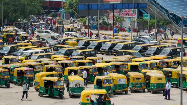 Delhi Assembly Polls How AAP-BJP Are Wooing Auto Drivers For Support