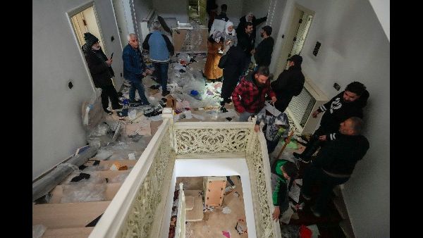 Assad Seeks Asylum in Moscow Amid Crisis