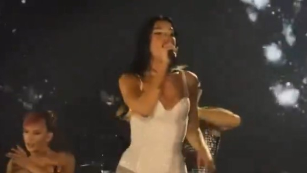 Dua Lipa Jigs To Woh Ladki Jo Dua Lipa Jigs To Woh Ladki Jo