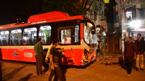 Brake Failure Or Chaos Mumbai s Deadly BEST Bus Crash Leaves 7 Dead 43 Injured