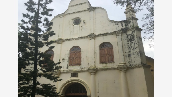 10 Stunning Churches In India