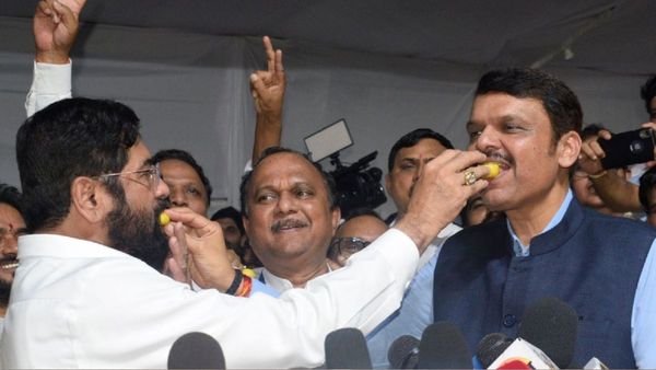 Devendra Fadnavis Visits Eknath Shinde
