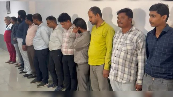 Gujarat 14 Fake Doctors Arrested