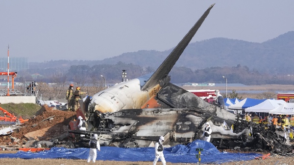 South Korea Orders Urgent Safety Inspections On All Boeing 737-800s After Fatal Crash South Korea Orders Urgent Safety Inspections On All Boeing 737-800s After Fatal Crash