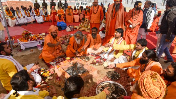 10 Surprising Facts About Maha Kumbh Mela That You Must Know 10 Surprising Facts About Maha Kumbh Mela That You Must Know