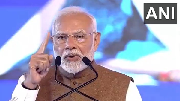 PM Modi Launches LIC Scheme