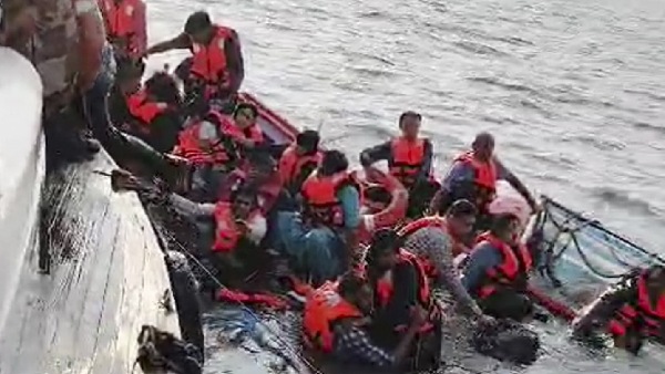 EXPLAINED What Caused The Mumbai Boat Accident Indian Navy Speedboat Collides With Trawler