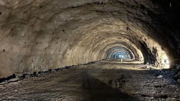 Mumbai Rail Network Expands