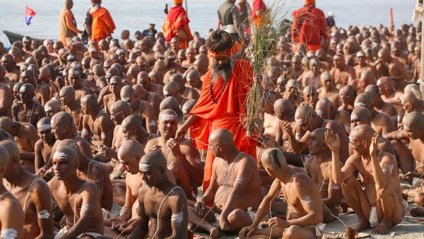 Mahakumbh Mela 2025 Over 1 7 Million Devotees Take Dip In Sangam In Prayagraj At 8 AM