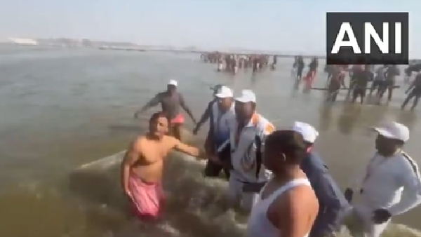 Akhilesh Yadav Takes Holy Dip At Mahakumbh Triveni Sangam WATCH Video