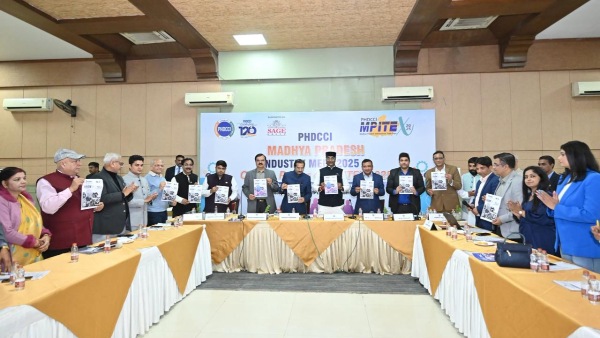 PHDCCI Hosted Madhya Pradesh Industry Meet amp amp Curtain Raiser of MPITX 2025 in Bhopal