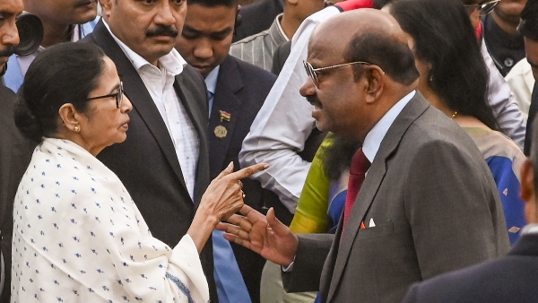 Mamata Banerjee s Republic Day Row Why Was Kolkata Police Band Denied Entry