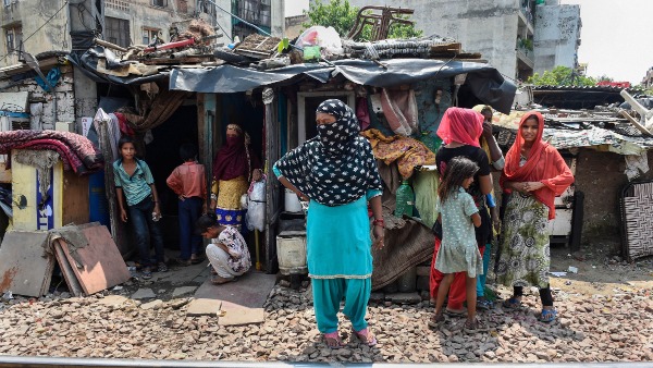 Life In Delhi s Slums Struggle For Basic Necessities