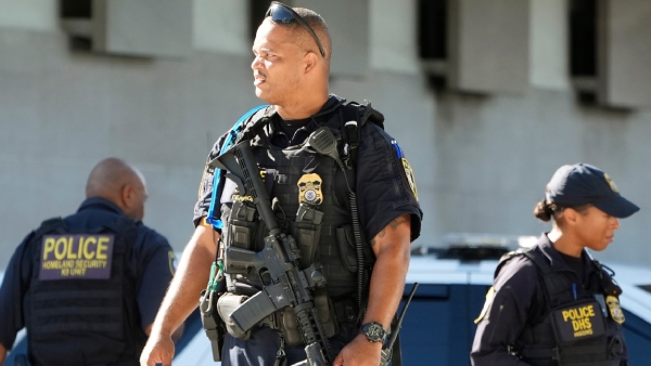 US Agents Raid US Agents Raid