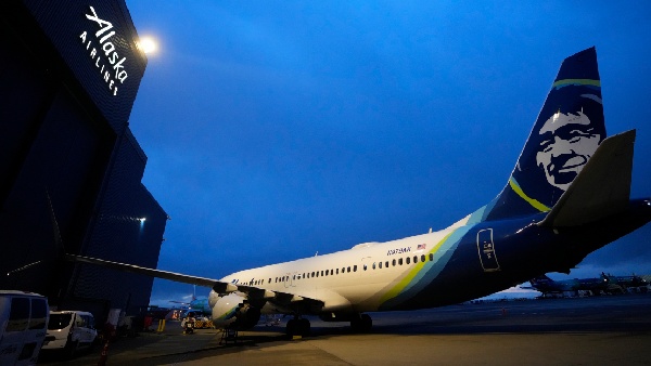 Alaska Airlines Flight Viral Video