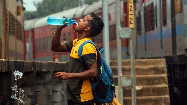 Scorching Heatwave Sweeps Telangana as IMD Issues Yellow Alert for Hyderabad
