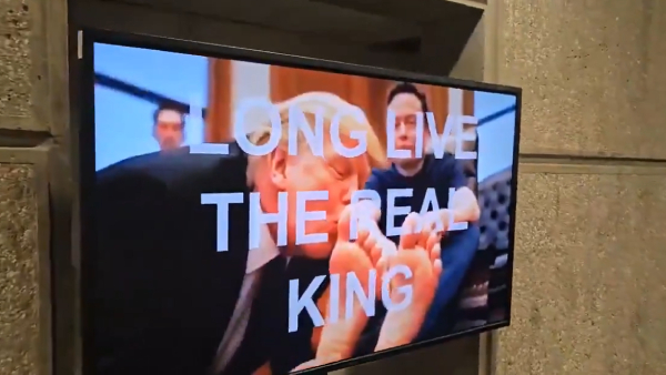 Donald Trump Kissing Elon Musk s Feet Donald Trump Kissing Elon Musk s Feet