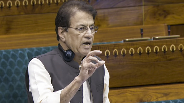 BJP MP Arun Govil Gifts Ramayan To Meerut Murder Accused Muskan And Sahil Report