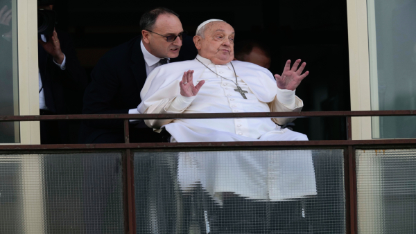 Pope Leaves Hospital After Recovering from Severe Pneumonia Takes a Detour on His Way Home Pope Leaves Hospital After Recovering from Severe Pneumonia Takes a Detour on His Way Home