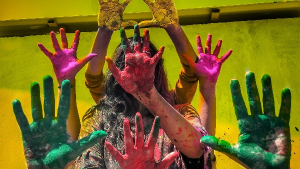 Bank Holidays On Holi 2025
