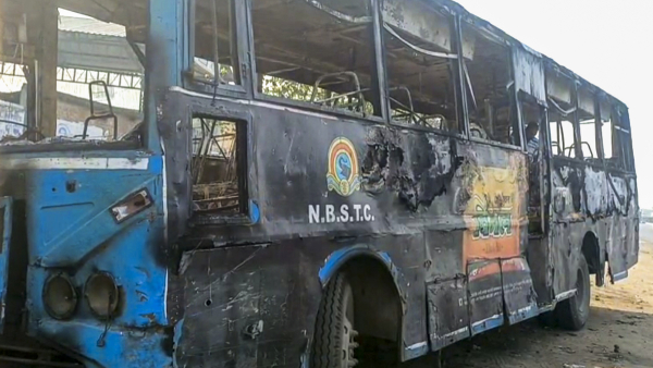 Governor CV Ananda Bose Visits Violence-Hit Malda and Murshidabad Despite Mamata s Appeal