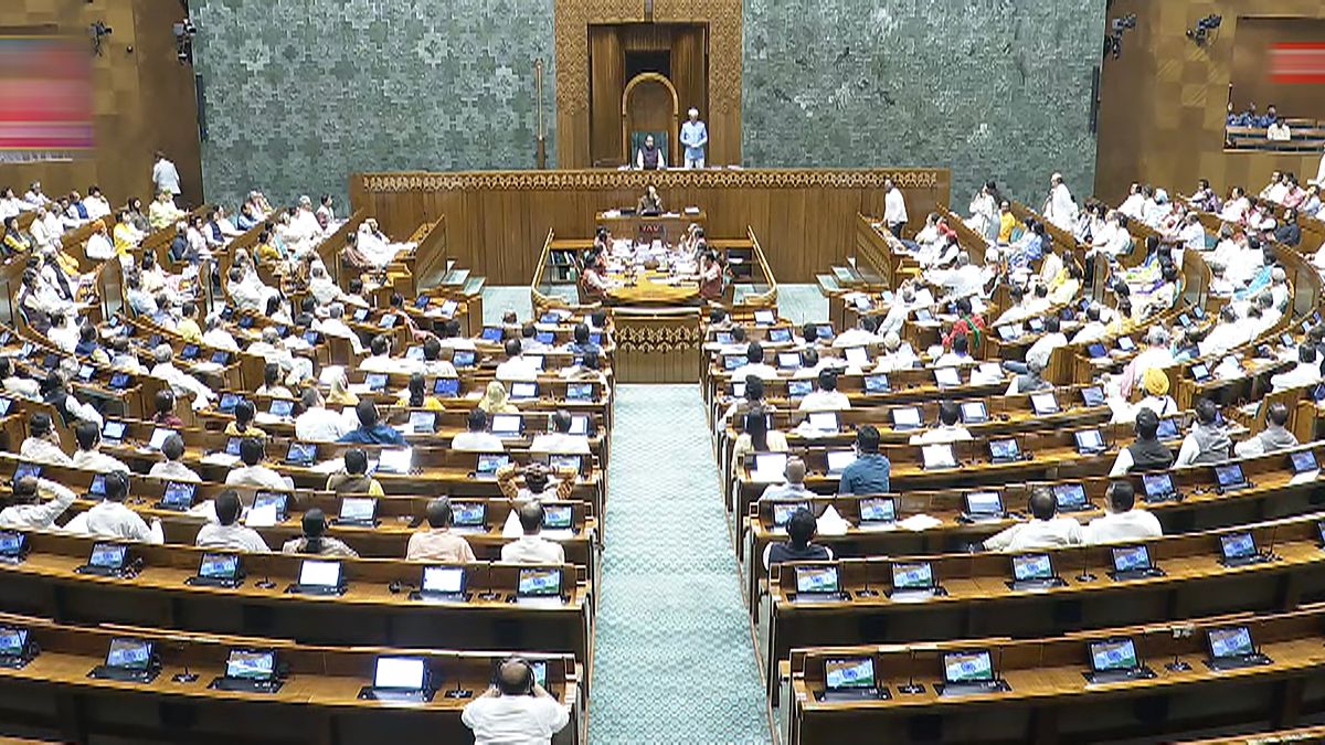 Parliament Passes Waqf Amendment Bill 2025 After RS Nod