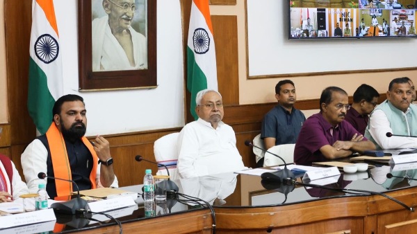 Nitish Kumar Govt Transfers 11 IAS 6 IPS Officers