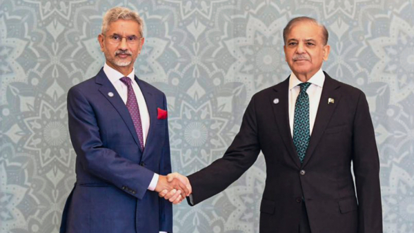 External Affairs Minister S Jaishankar with Pakistan Prime Minister Shehbaz Sharif External Affairs Minister S Jaishankar with Pakistan Prime Minister Shehbaz Sharif