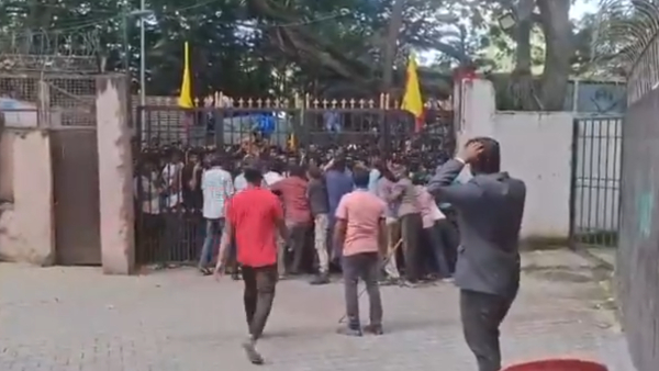 Stampede-Like Situation Near Chinnaswamy Stadium as RCB Fans Storm Gates -  Oneindia News